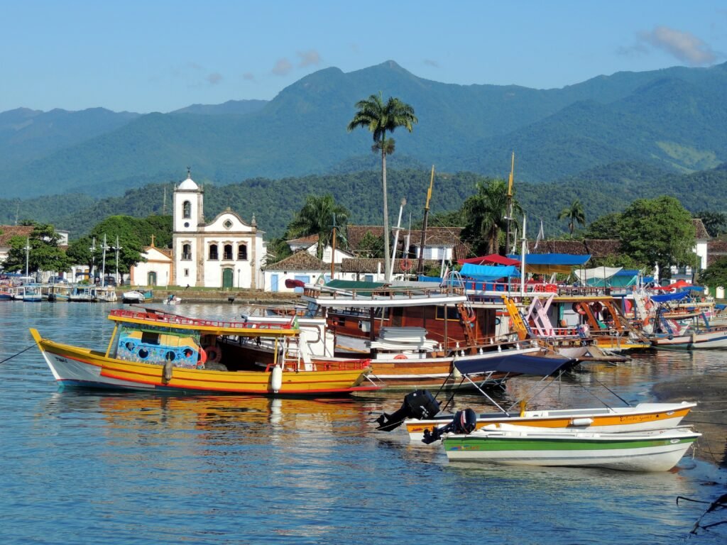 Explore Brazil tourist attractions by state, from Amazon rivers and colonial towns to beaches, waterfalls, and useful Portuguese.