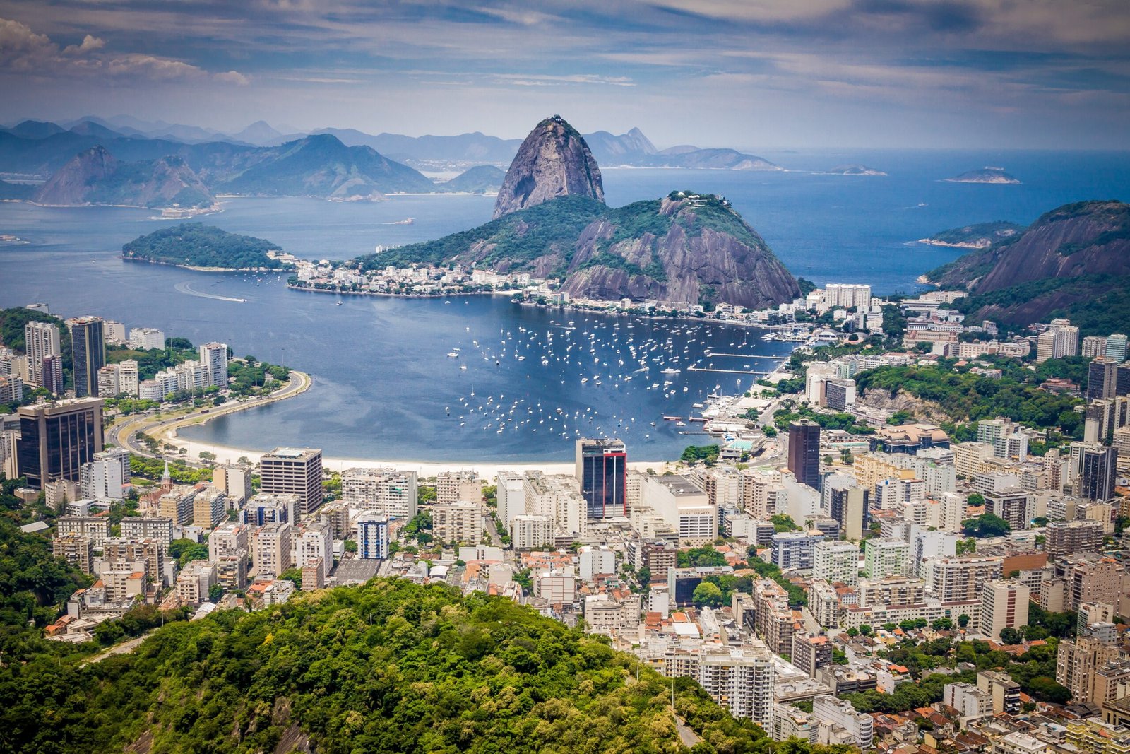 Discover the best things to do in Rio de Janeiro, with 2026 prices, itineraries, safety tips and useful Portuguese phrases.